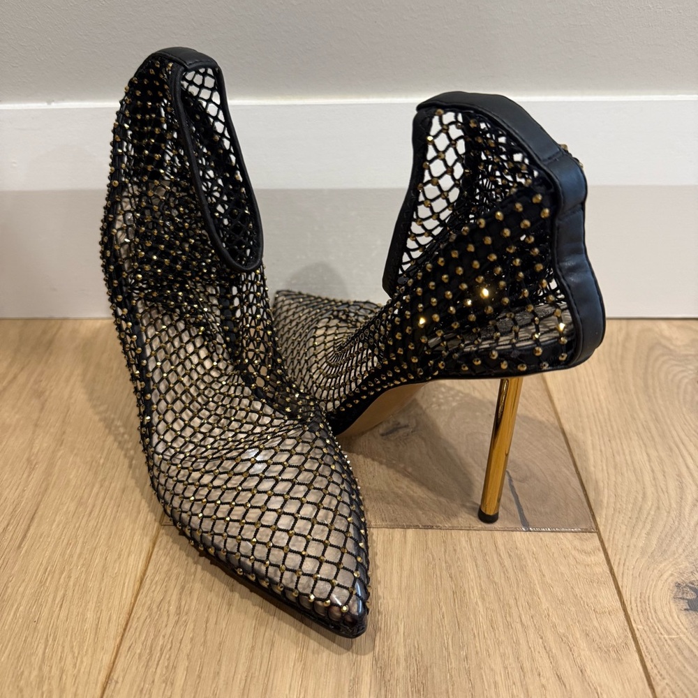 NWT Vince Camuto Stiletto Studded Mesh Sock Bootie (7)